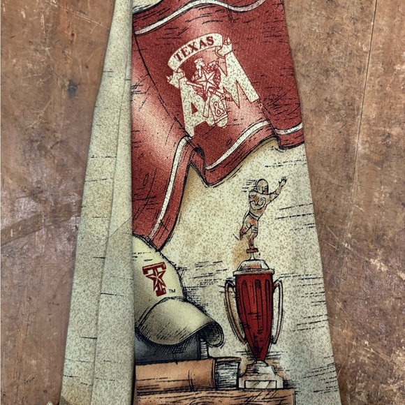 Vintage Texas A&M University Men’s Neck Tie - 100% Silk - Picture 4 of 5